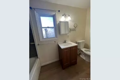 117 Blydenburg Avenue #B, Smithtown, NY 11787 - Photo 9