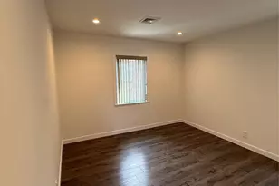 1090 Pelham Pkwy S, Bronx, NY 10461 - Photo 17