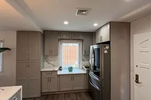 1090 Pelham Pkwy S, Bronx, NY 10461 - Photo 5