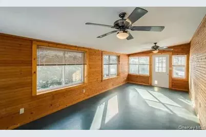 6 Gale Drive, Poughkeepsie, NY 12603 - Photo 19