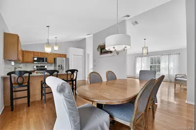 123 Foxwood Drive S, Newburgh, NY 12550 - Photo 11