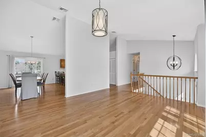 123 Foxwood Drive S, Newburgh, NY 12550 - Photo 9