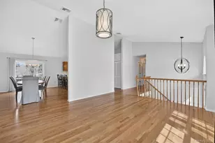 123 Foxwood Dr S, Newburgh, NY 12550 - Photo 9