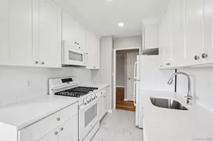 98 Dehaven Dr, Yonkers, NY 10703 - Photo 13