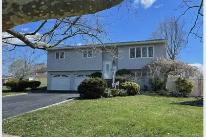 6 Oatley Place, Commack, NY 11725 - Photo 1