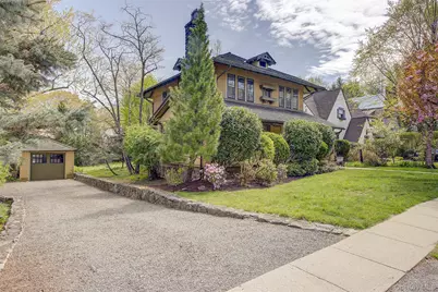 78 Hickory Grove Drive W, Larchmont, NY 10538 - Photo 3