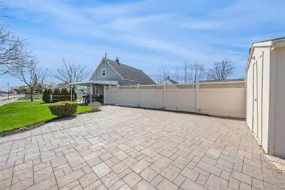 29 Spool Lane, Levittown, NY 11756 - Photo 15