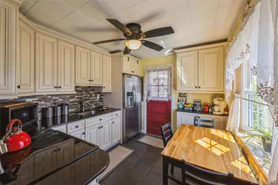 29 Spool Lane, Levittown, NY 11756 - Photo 5