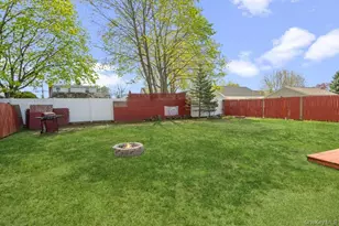 80 Cherubina Ln, North Babylon, NY 11703 - Photo 21