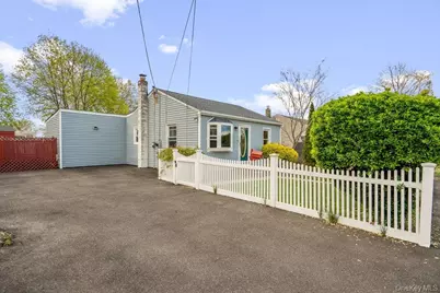 80 Cherubina Lane, North Babylon, NY 11703 - Photo 3