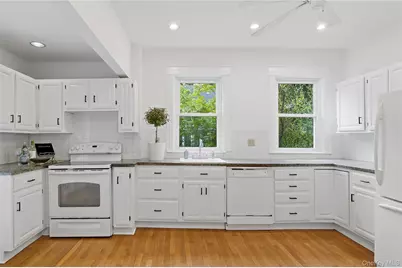 294 Bedford Road, Pleasantville, NY 10570 - Photo 7