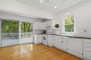 294 Bedford Rd, Pleasantville, NY 10570 - Photo 9