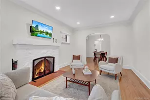 37 Fountain Ave, Rockville Centre, NY 11570 - Photo 7