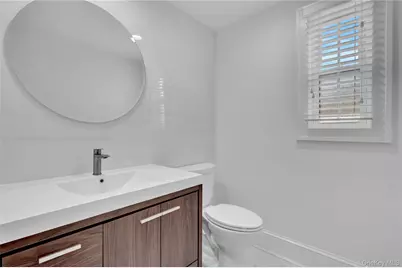 37 Fountain Avenue, Rockville Centre, NY 11570 - Photo 27