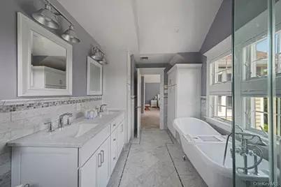 71 Mc Cue, Babylon, NY 11702 - Photo 29