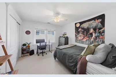 71 Mc Cue, Babylon, NY 11702 - Photo 35