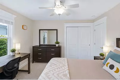 71 Mc Cue, Babylon, NY 11702 - Photo 33