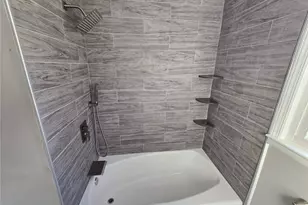 70 E Valley Stream Blvd, Valley Stream, NY 11580 - Photo 7