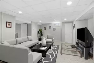 23 Mary Ct, Melville, NY 11747 - Photo 31