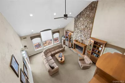 23 Mary Court, Melville, NY 11747 - Photo 19