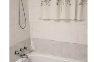 17 Amsterdam Pl, Mount Vernon, NY 10553 - Photo 5