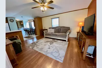 31 N Mountainview Mhp, Stony Point, NY 10980 - Photo 5