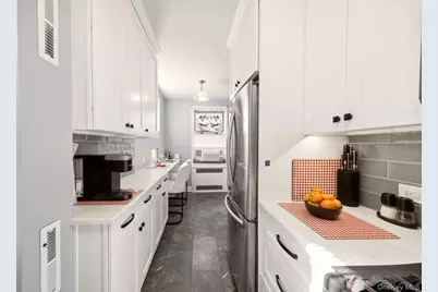 2600 Henry Hudson Parkway #5B, Bronx, NY 10463 - Photo 9