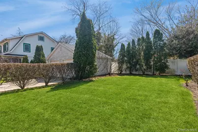108 Hempstead Avenue, Lynbrook, NY 11563 - Photo 7