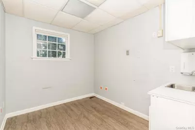 108 Hempstead Avenue, Lynbrook, NY 11563 - Photo 17