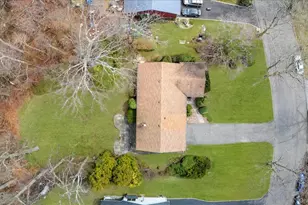 8 Skyline Dr, Huntington, NY 11743 - Photo 23