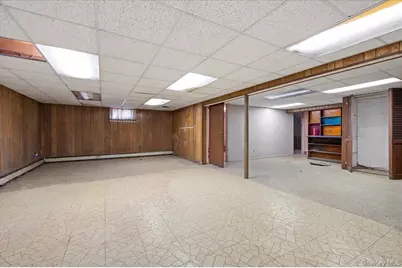 8 Skyline Drive, Huntington, NY 11743 - Photo 19