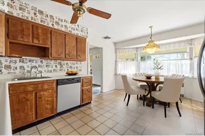 8 Skyline Drive, Huntington, NY 11743 - Photo 5