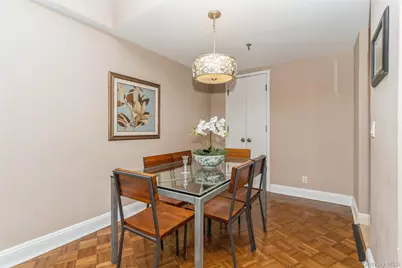 111 Cherry Valley Avenue #707, Garden City, NY 11530 - Photo 5