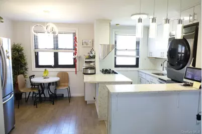 246-15 57 Dr #Upper, Douglaston, NY 11362 - Photo 9