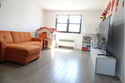 246-15 57 Dr #Upper, Douglaston, NY 11362 - Photo 5