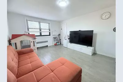 246-15 57 Dr #Upper, Douglaston, NY 11362 - Photo 9