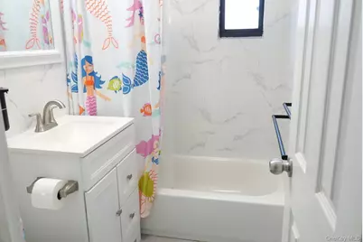 246-15 57 Dr #Upper, Douglaston, NY 11362 - Photo 15