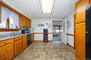 14 Lown Ct, Poughkeepsie, NY 12603 - Photo 7