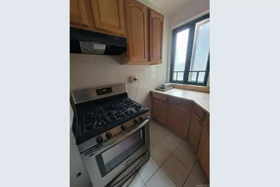 2220 E Tremont Avenue #4E, Bronx, NY 10462 - Photo 3