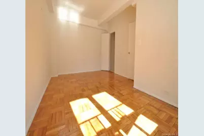 2220 E Tremont Avenue #4E, Bronx, NY 10462 - Photo 5