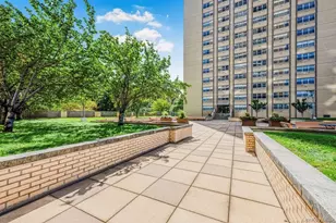 10230 66th Rd, Forest Hills, NY 11375 - Photo 19