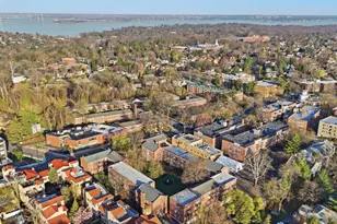 221 Middle Neck, Great Neck, NY 11021 - Photo 9