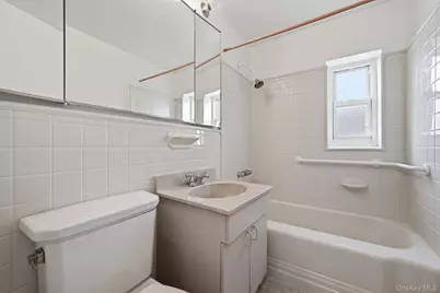221 Middle Neck #F6, Great Neck, NY 11021 - Photo 15