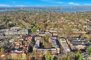 221 Middle Neck, Great Neck, NY 11021 - Photo 5