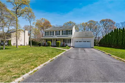 108 Maple Wood Lane, Riverhead, NY 11901 - Photo 45