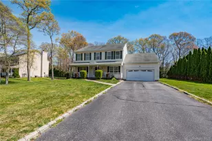 108 Maple Wood Ln, Riverhead, NY 11901 - Photo 45