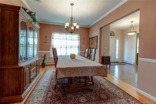 108 Maple Wood Ln, Riverhead, NY 11901 - Photo 15