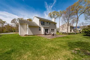 108 Maple Wood Ln, Riverhead, NY 11901 - Photo 7