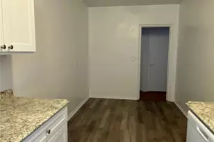 12 Welwyn Rd, Great Neck, NY 11021 - Photo 5