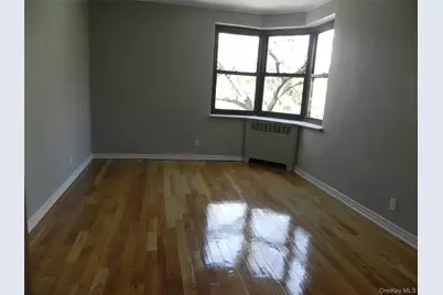 12 Welwyn Road #2P, Great Neck, NY 11021 - Photo 11